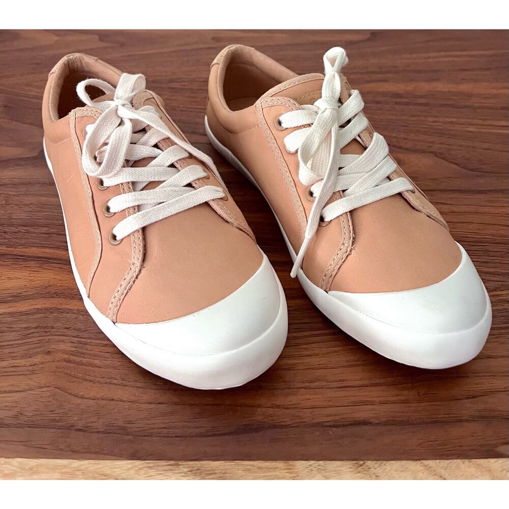 💥 Tommy Bahama Leather Lace up Ettana Fashion Sneakers